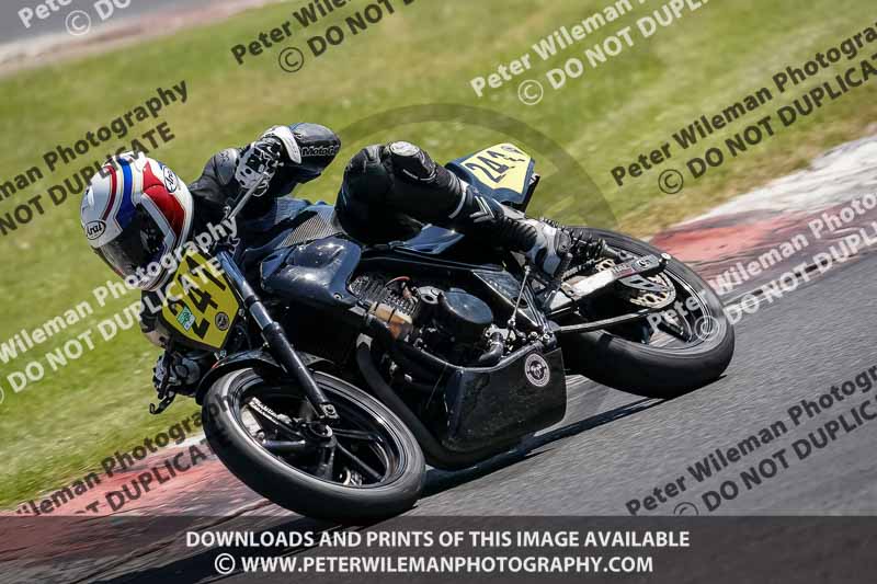brands hatch photographs;brands no limits trackday;cadwell trackday photographs;enduro digital images;event digital images;eventdigitalimages;no limits trackdays;peter wileman photography;racing digital images;trackday digital images;trackday photos